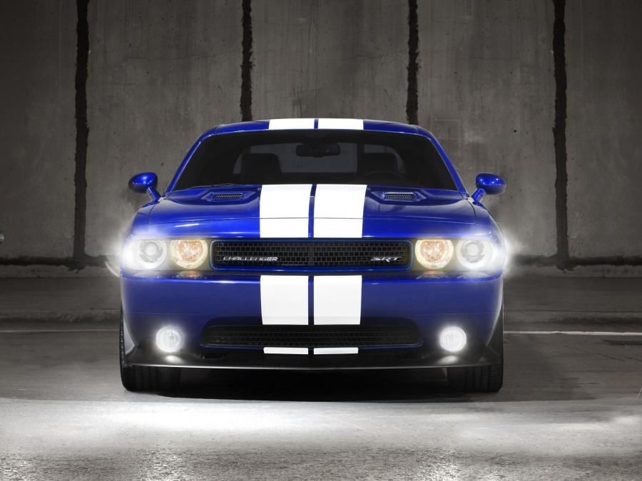 Dodge Challenger SRT8 392 Inaugural Edition 2010 года  (фото 35 из 36)